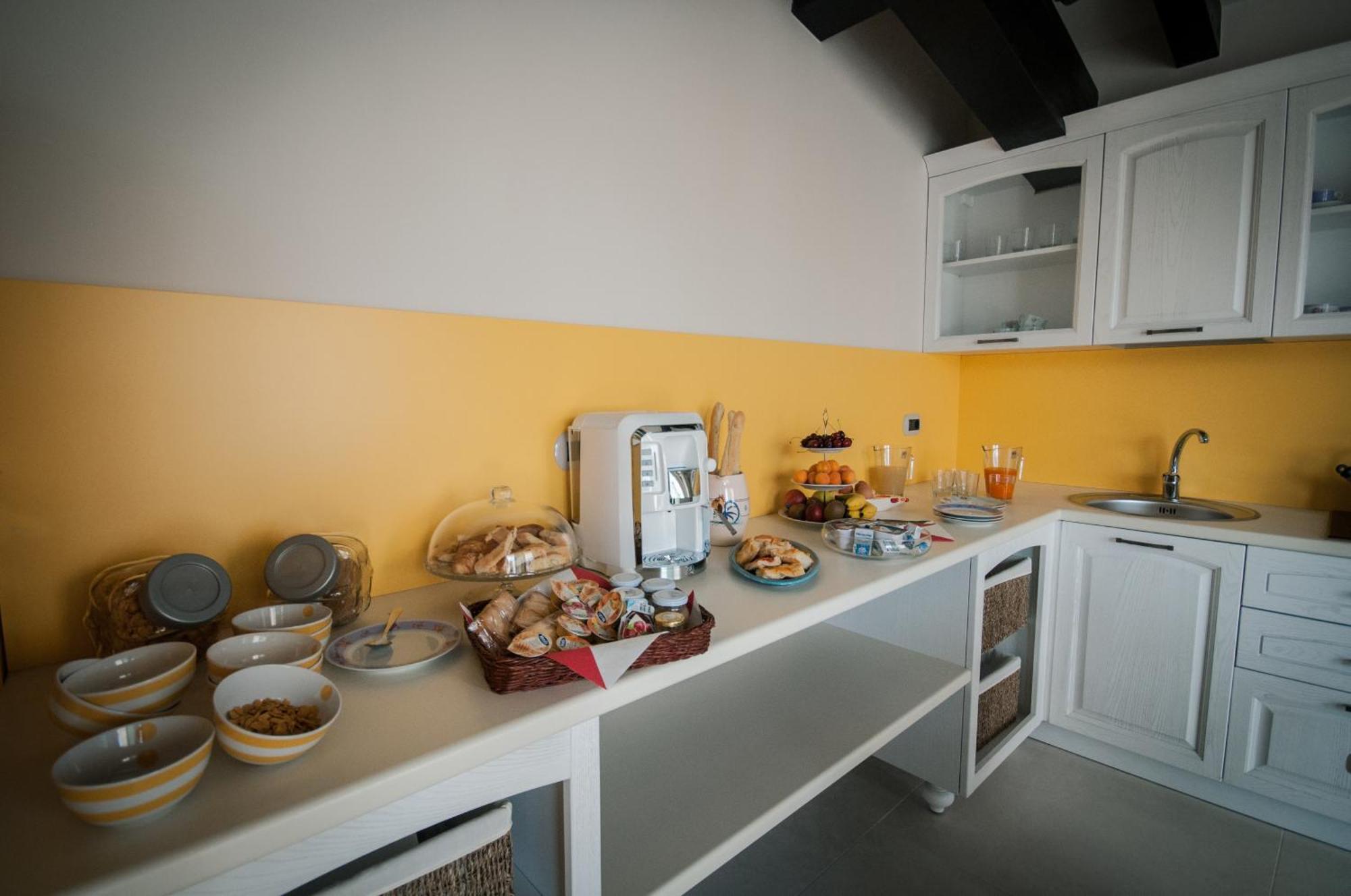 B&B I Fiori Del Mare Агрополи Екстериор снимка