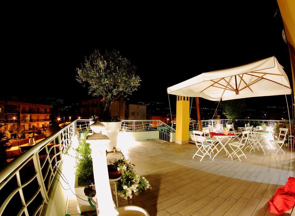 B&B I Fiori Del Mare Агрополи Екстериор снимка